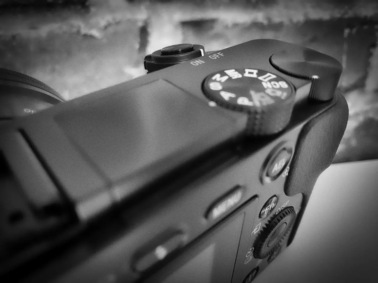 Einstellrad der Sony Alpha 6000 in sw